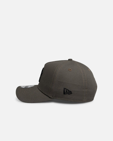 New Era New York Yankees "Moss Canvas" 9Forty A-Frame Snapback Dark Green